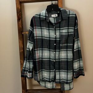 4 for $15 🛍️ Old Navy women’s shirt